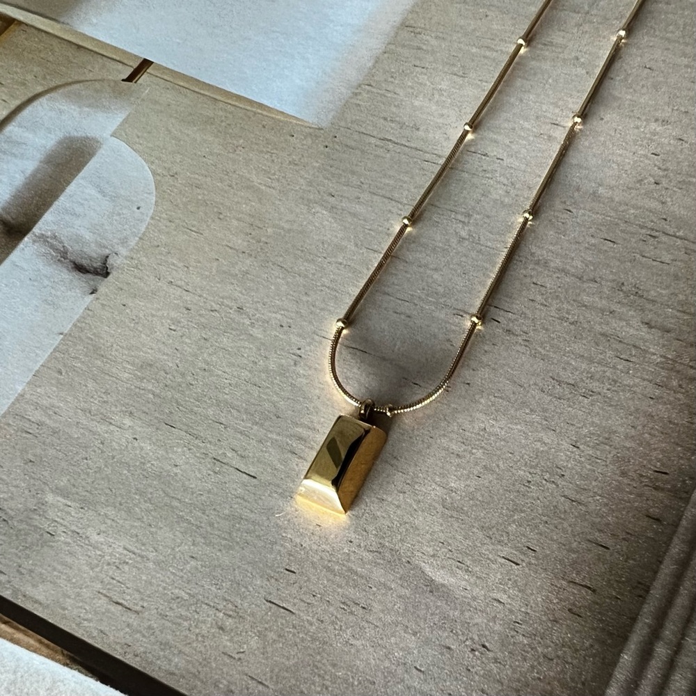 🎁 Gold Bar Gold-Plated Necklace • Dainty Adjustable Pendant